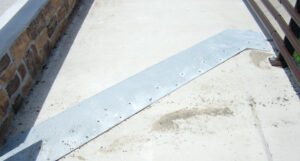 Non Slip Galvanized Expansion Joint Covers on Walkway
