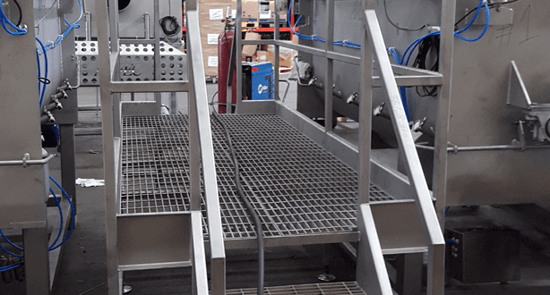 High Traction Stainless Steel Grating and Treads for Platform